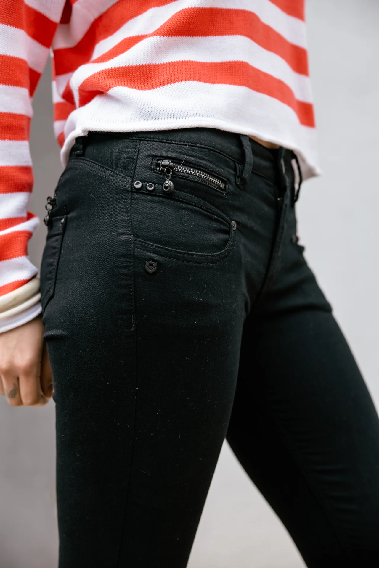 Alexa High Waist Cropped - Image 7