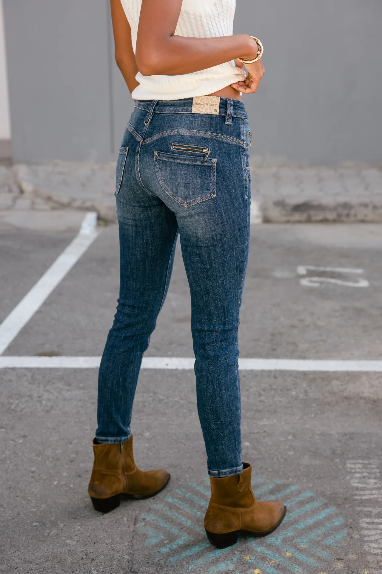 Alexa High Waist Cropped - Image 6