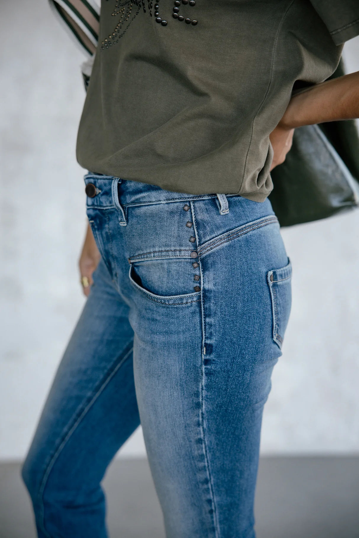 Alexa High Waist Cropped - Image 9