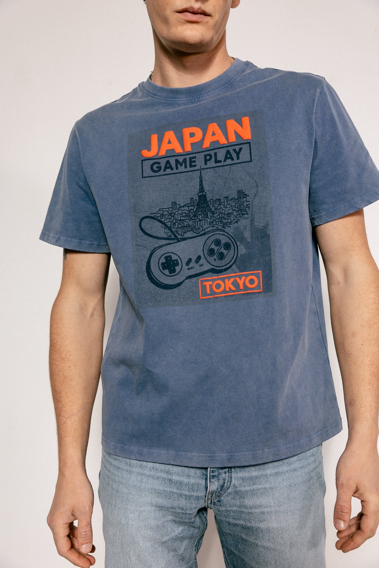 Chuck Game Play - Image 9