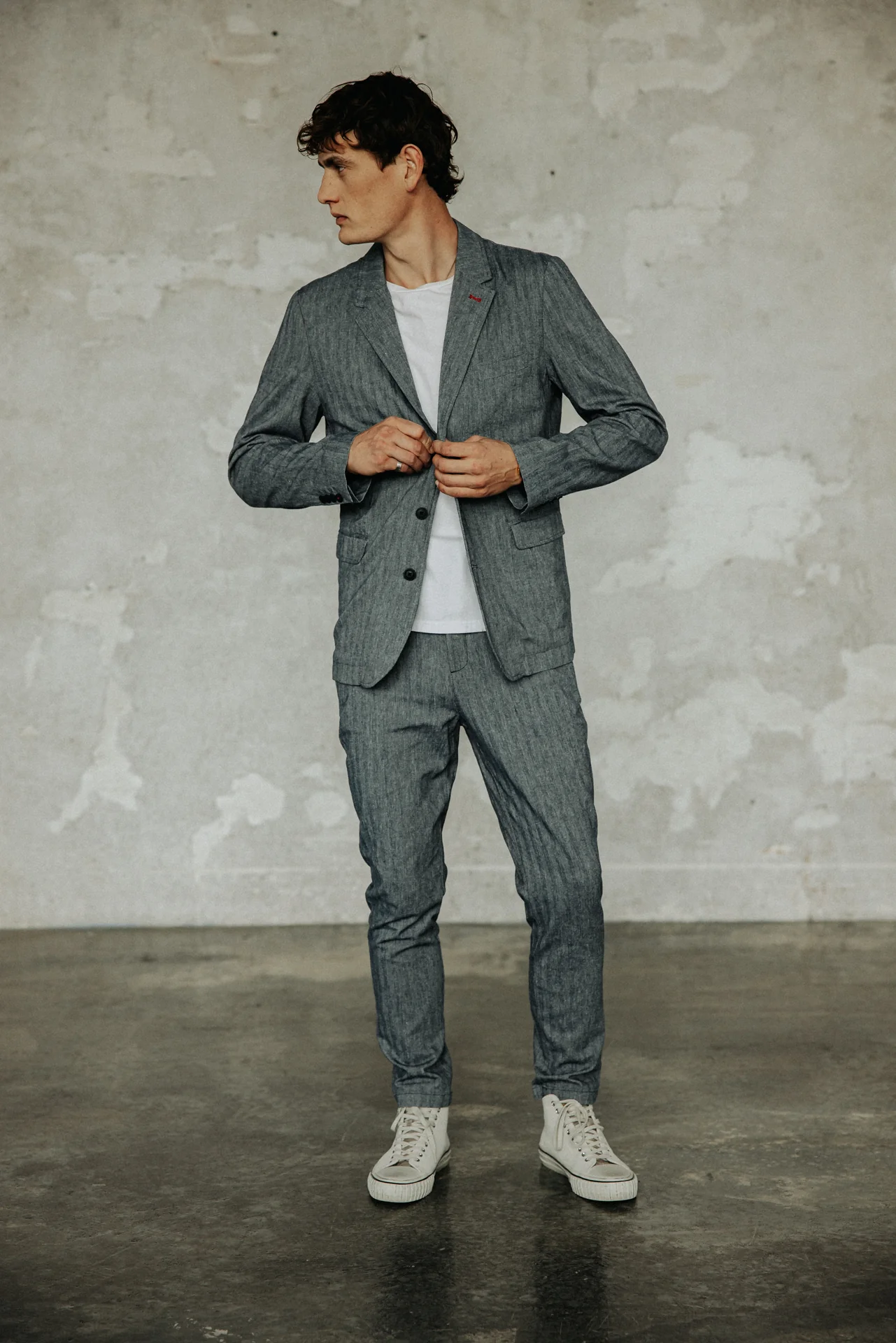 Derek Chevron - Image 2