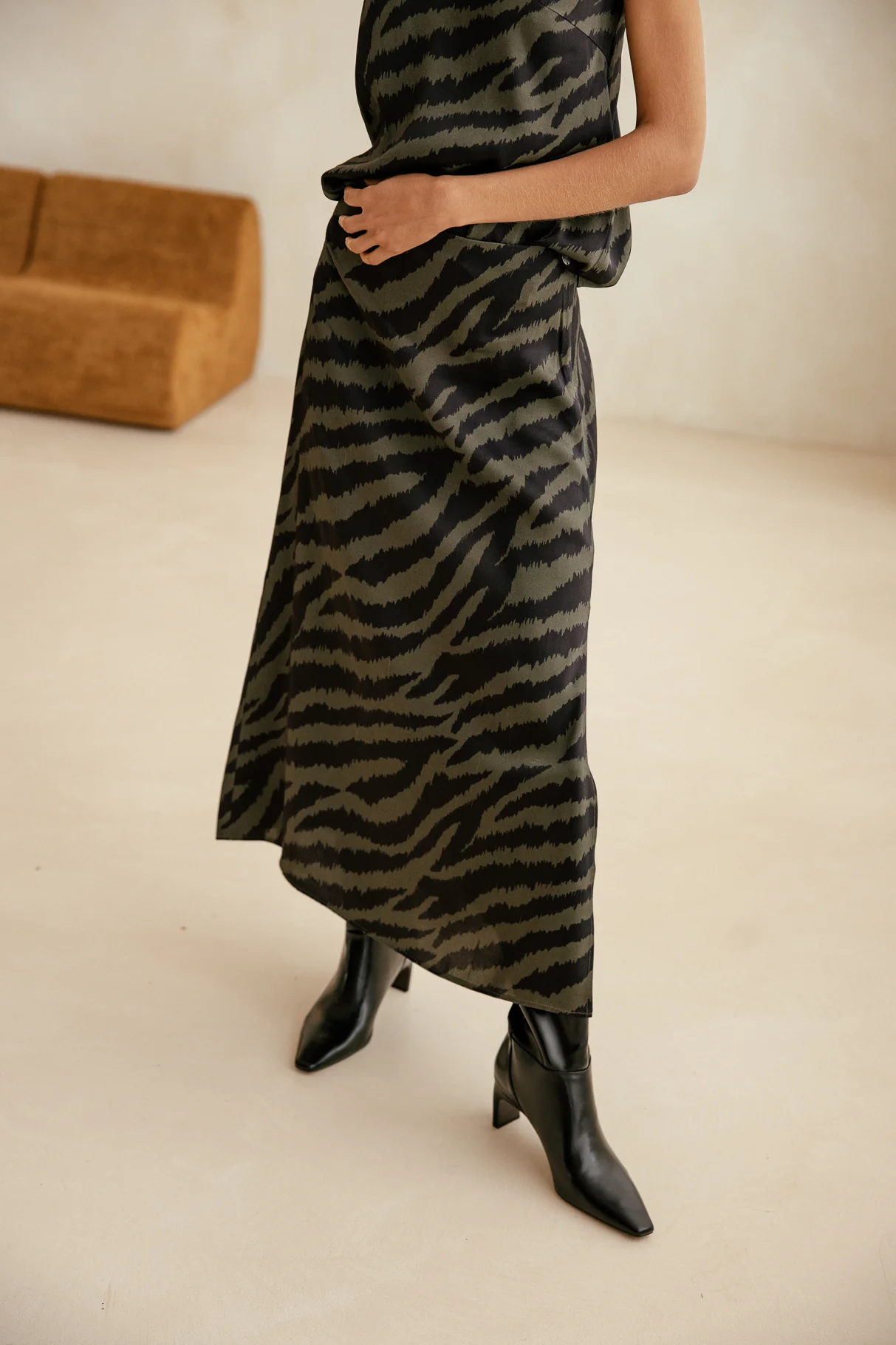 Justelle Zebra Shades - Image 3