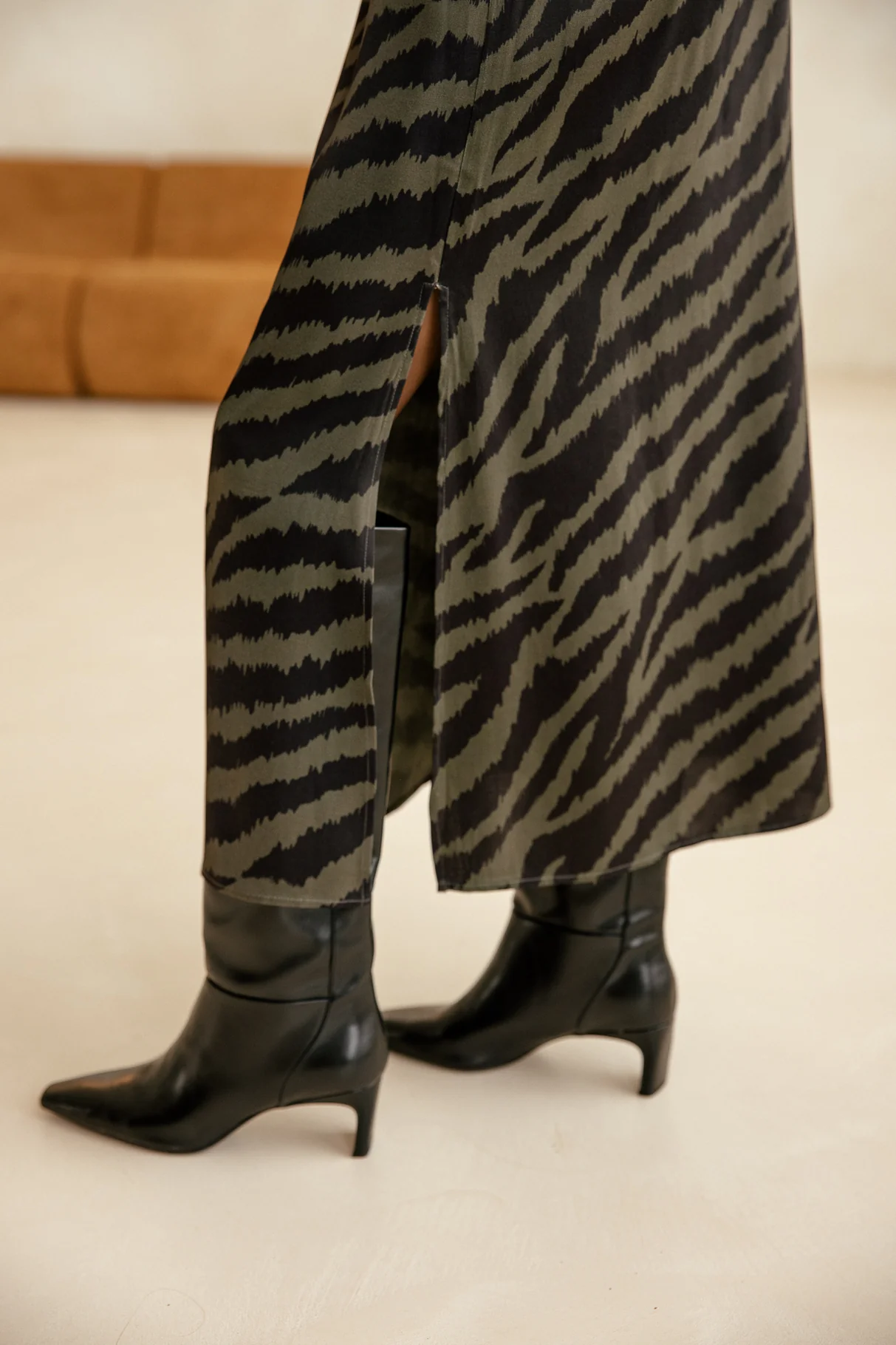 Justelle Zebra Shades - Image 7