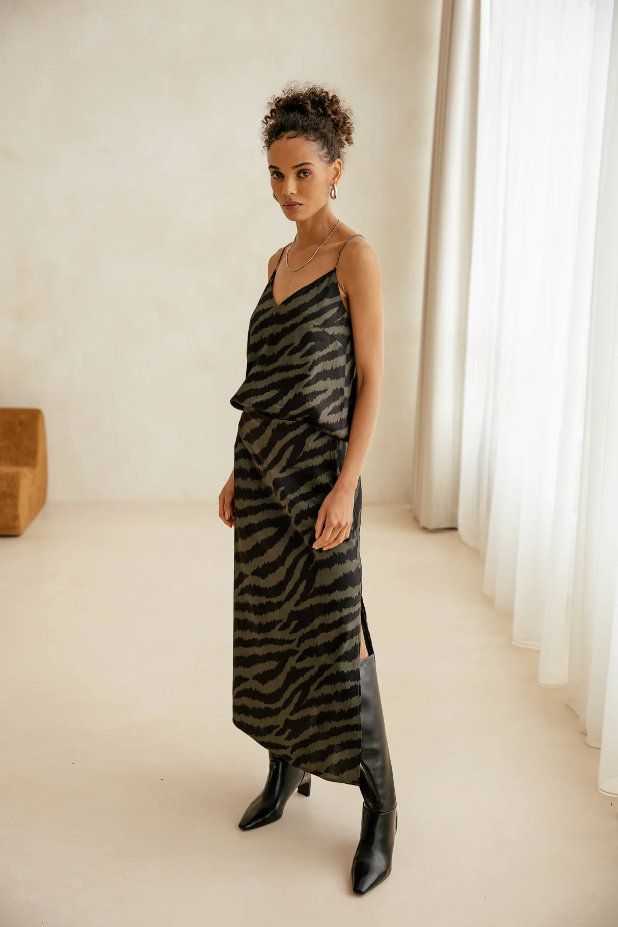 Justelle Zebra Shades - Image 9