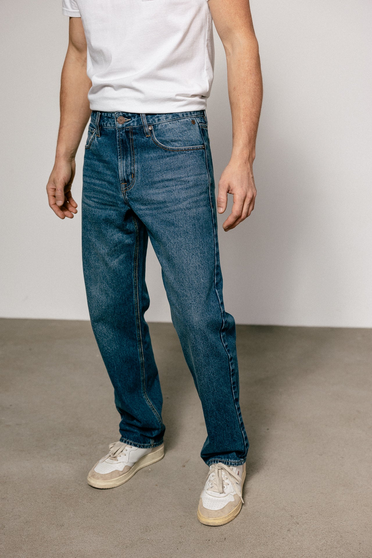 Victor Denim - Image 9